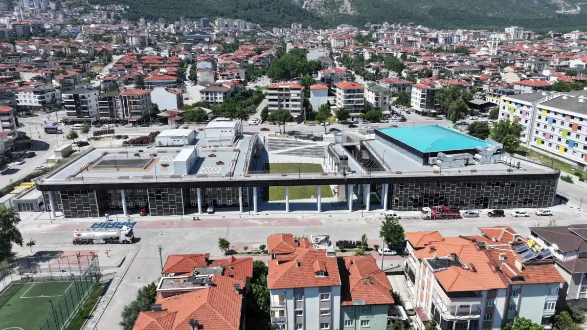 65 Bin Vatandaşa Ve Binlerce Genç Nüfusa Hitap Eden Dev Yaşam Alanı