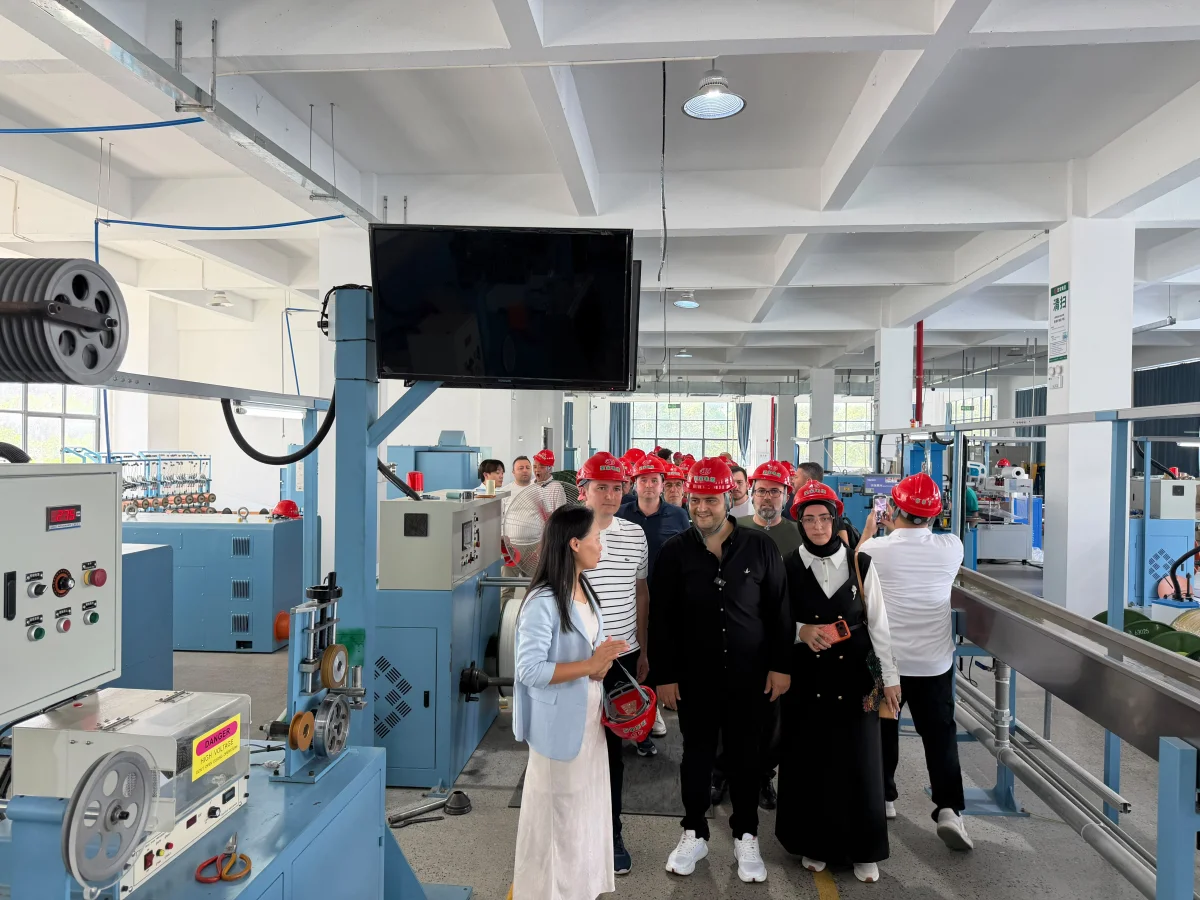 Denizli Ticaret Odası Heyetinden Çin’deki Kablo Fabrikasına Teknik Ziyaret