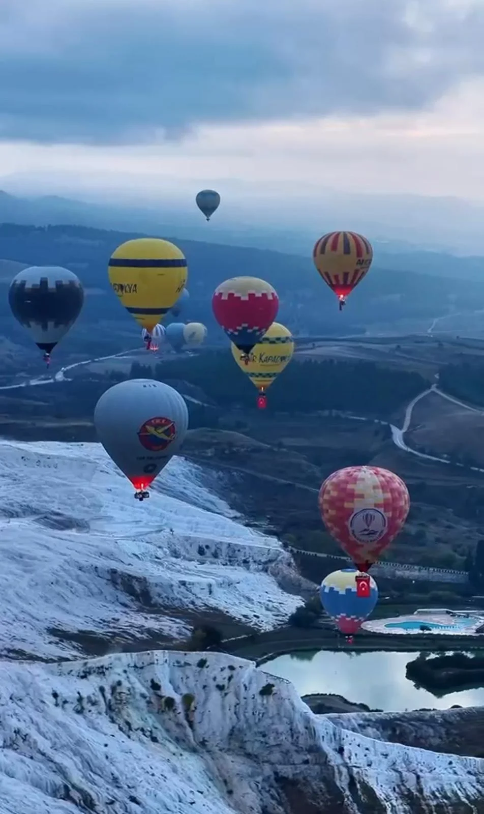 Pamukkale’de Cumhuriyet Coşkusu Bayraklı Balonlarla Gökyüzüne Taşındı